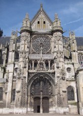 The magnificent south transept by Pierre Chambiges.