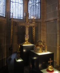 Copies of the imperial regalia now kept in Vienna (crown, orb, cross, Holy Lance etc.).