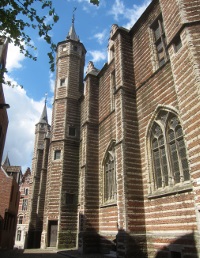 The Vleeshuis.