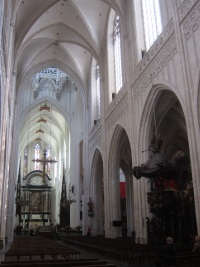The nave.
