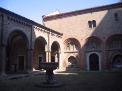 The cloister of Santo Stefano