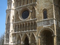 Frieze on the west front (visible subjects: lust, sodomy, avarice, the dragging to hell and the harrowing of hell).