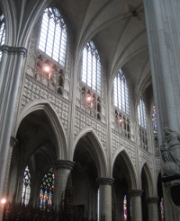 Diapering reminiscent of Westminster Abbey.