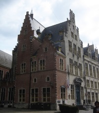 Fine building.