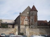 The Hôtel De Vermandois.